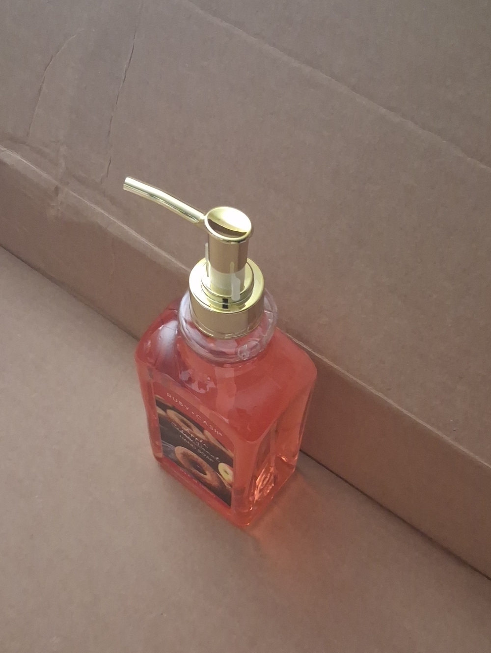 Handsoap Nwt - Picture 2 of 5